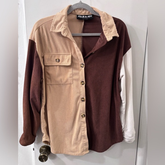 Jolie & Joy by FCT With Love Tops - Jolie & Joy Women's Colorblock Button Down Shirt - Brown, Cream, White